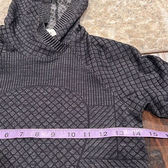 Lululemon Rest Less Hoodie * Patchwork Size 4 in like new condition - Picture 9 of 11